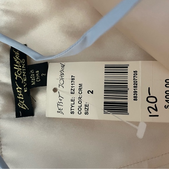 Floral Embroidered Dress in Blue and Green - Picture 3 of 3